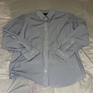Mizzen and Main button down